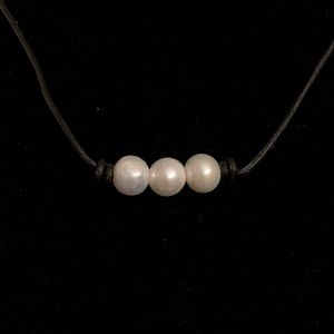 White Pearl Choker